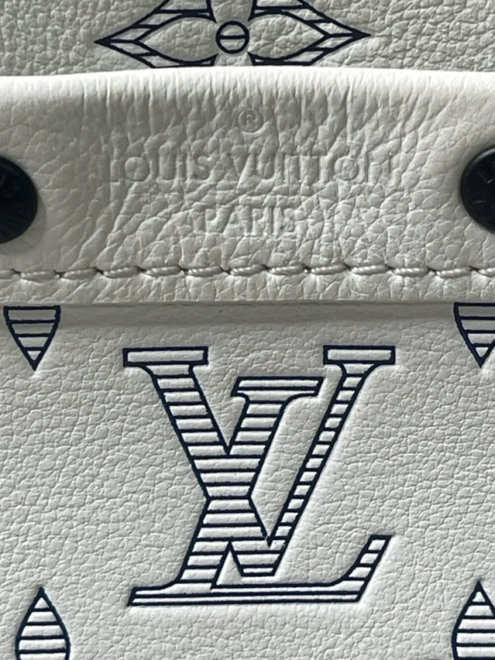 Louis Vuitton Alpha Wearable Wallet Bleached White M25540 *Authentic*